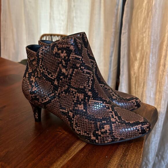 Alfani Step n Flex Harpper Snakeskin Booties Heels Brown / Tan / Black Size 6.5 - Picture 1 of 7